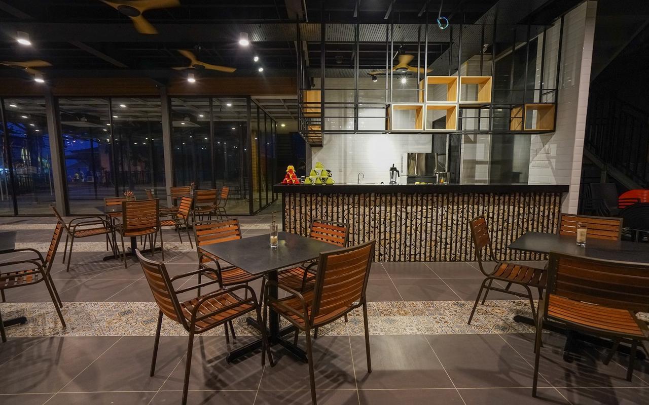 Aman Tioman Beach Resort Kampung Genting Bagian luar foto