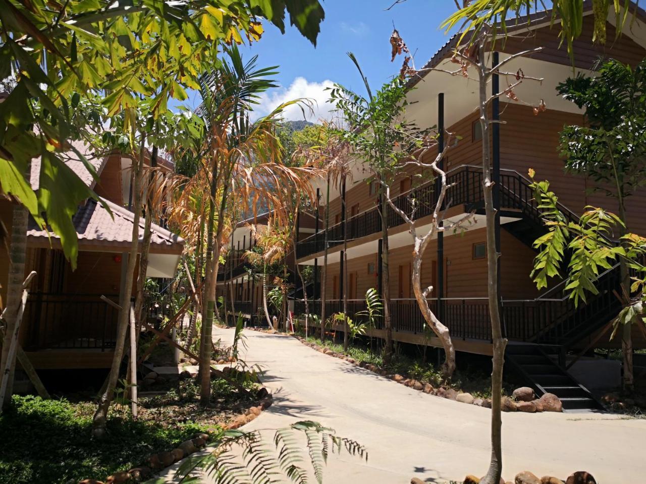 Aman Tioman Beach Resort Kampung Genting Bagian luar foto