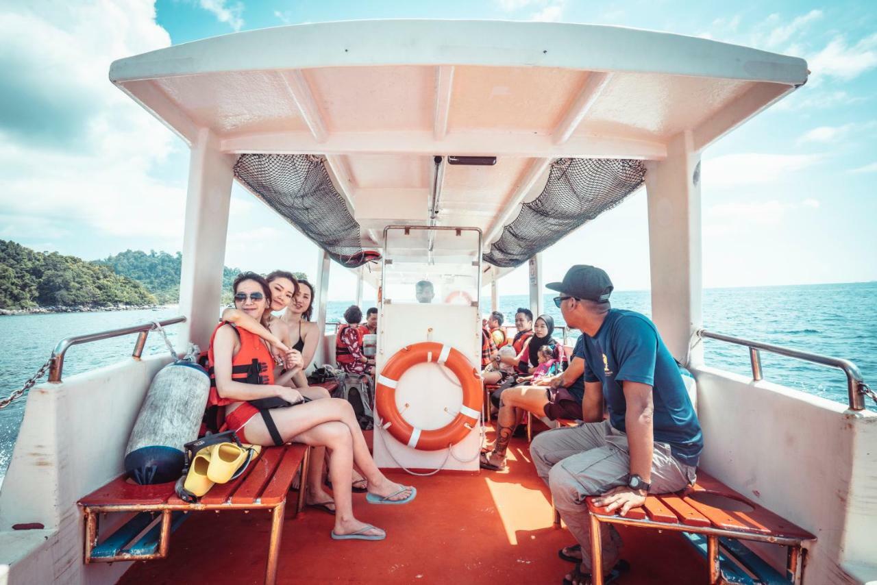 Aman Tioman Beach Resort Kampung Genting Bagian luar foto